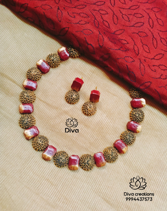 Maroon Floral Terracotta Jewellery