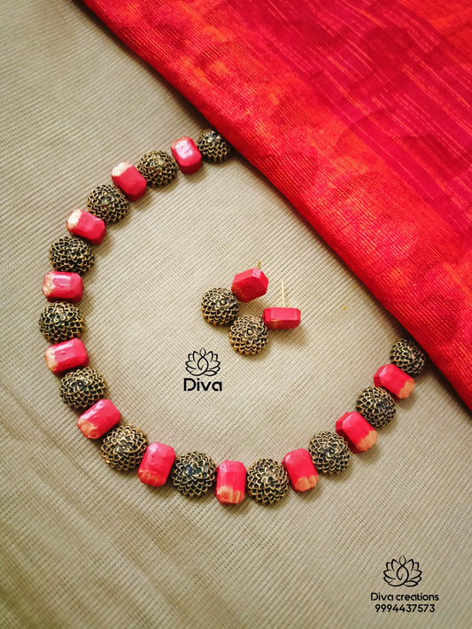 Red floral terracotta jewellery