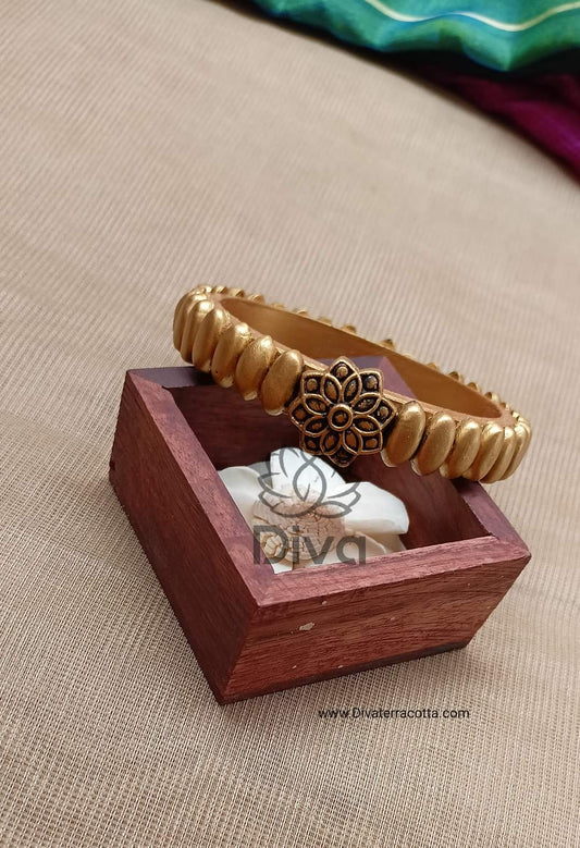 Antique Gold Oval Terracotta Bangle