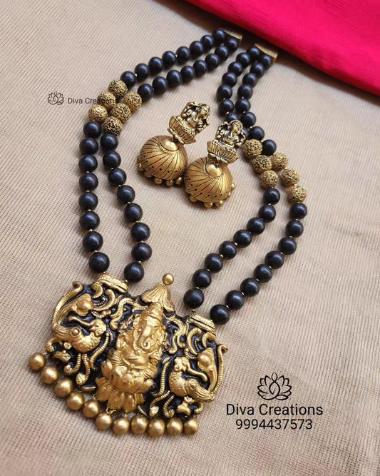 Black beaded Ganesh terracotta jewellery