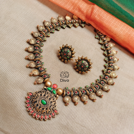 Antique motif terracotta jewellery