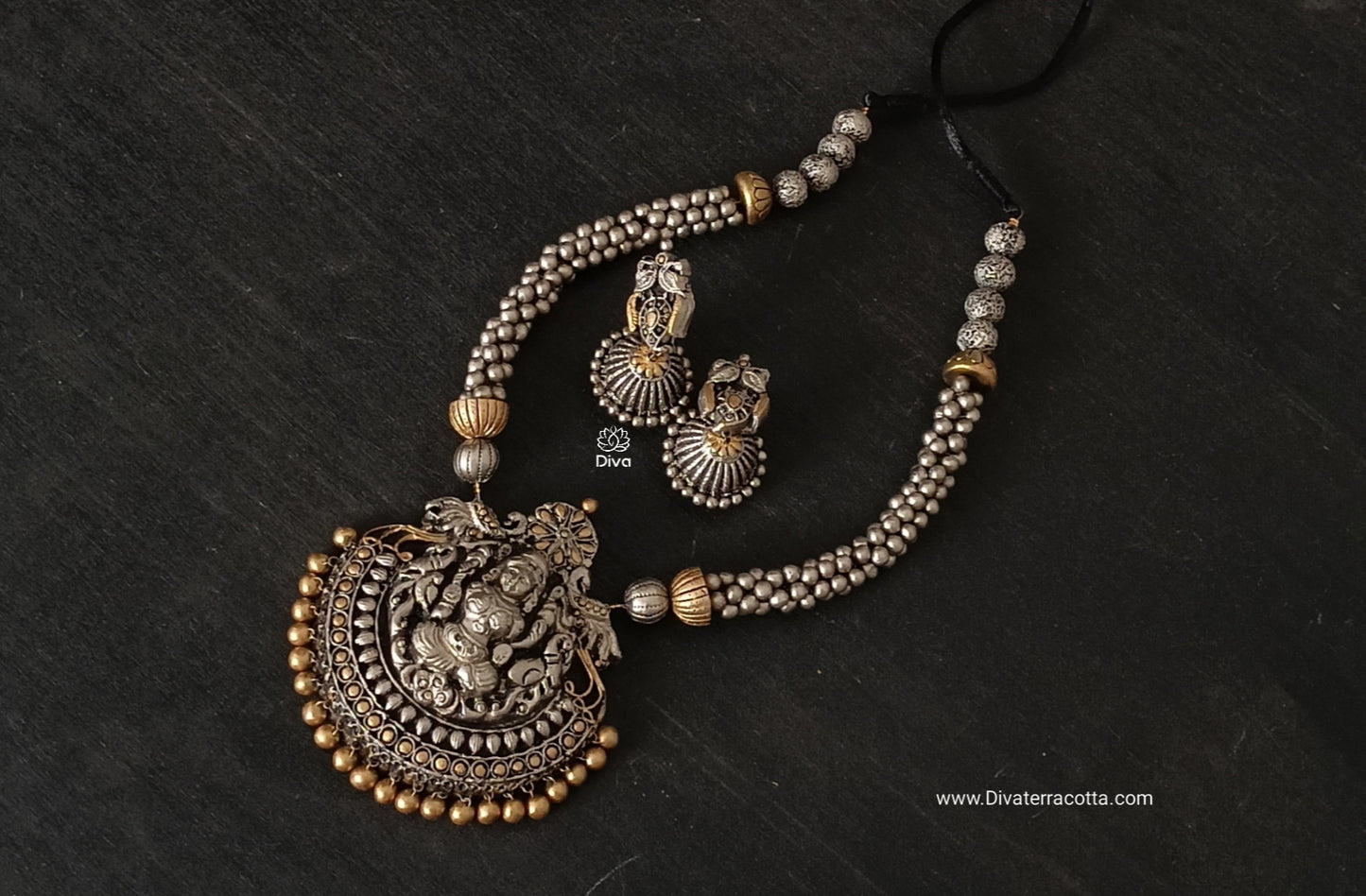 Silver toned Lakshmi Terracotta jewellery DC21