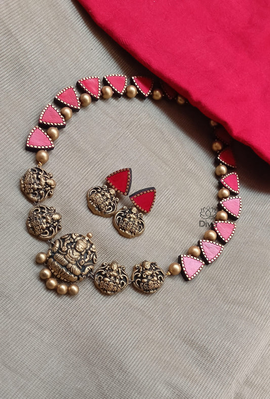 Red triangle Lakshmi terracotta jewellery