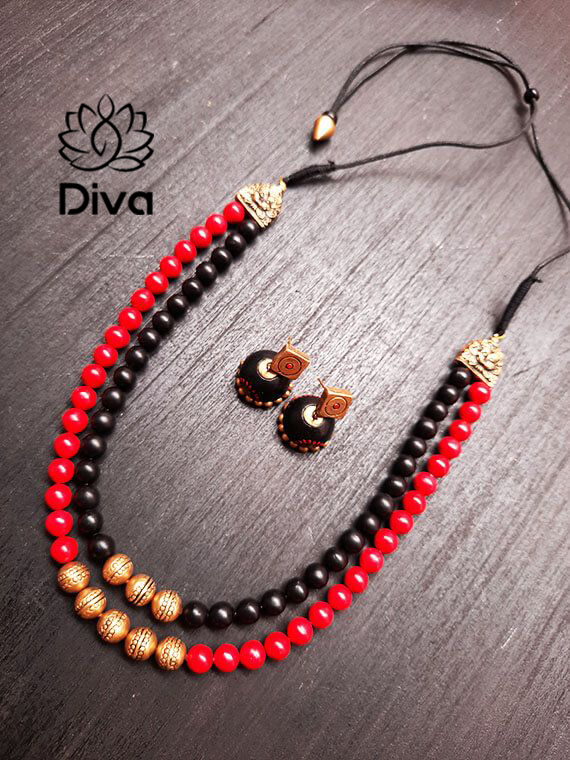 Red black bead terracotta jewellery